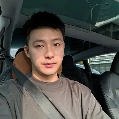 卢旭